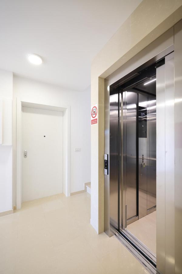 Leonardo Luxury Residence 2 Penthouse With Jacuzzi Zadar Exterior photo